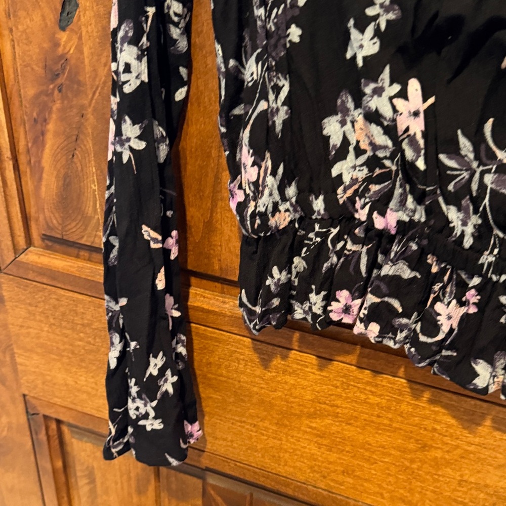 Express Black Floral Long Sleeve Blouse - Picture 5 of 8